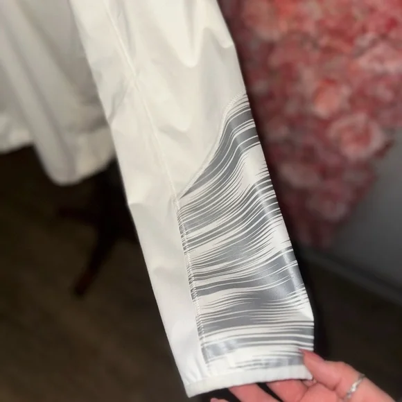 Nike (Medium) White//Grey Ohio State 3/4 Zip Up Pullover with Drawstring Waist - Picture 7 of 15